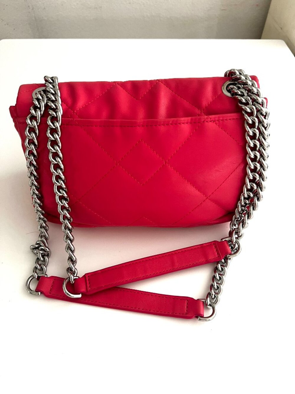 Marc Jacobs Pink Quilted Shoulder Bag with Silver Chain Straps - Picture 5 of 6